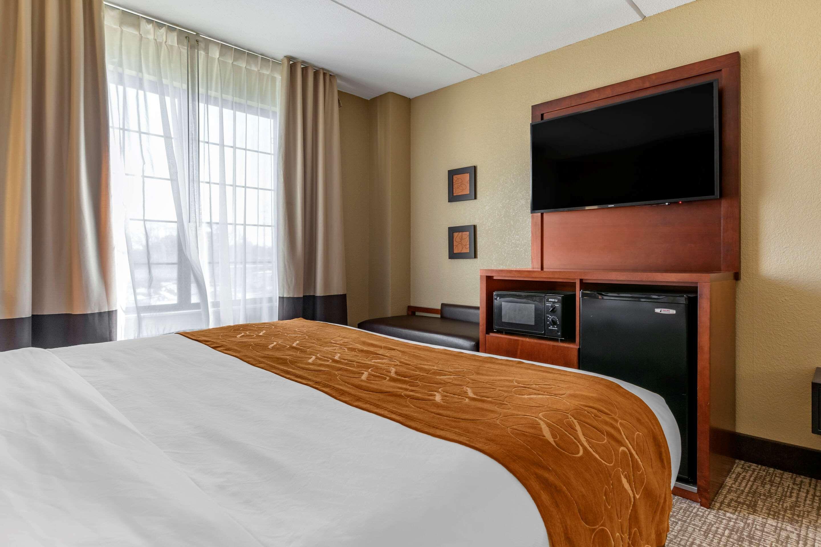 Comfort Suites Grand Rapids South Kentwood Екстериор снимка