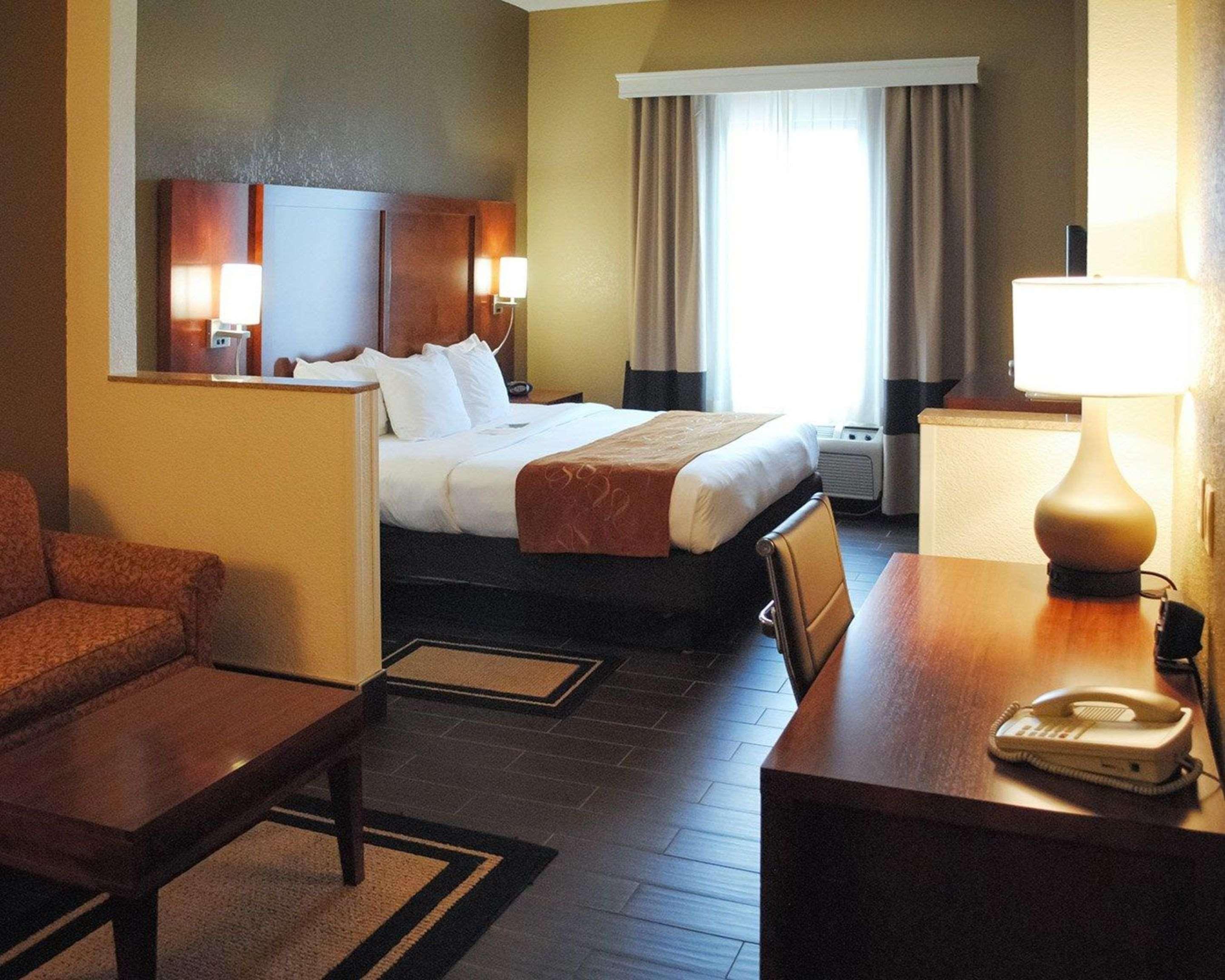 Comfort Suites Grand Rapids South Kentwood Екстериор снимка