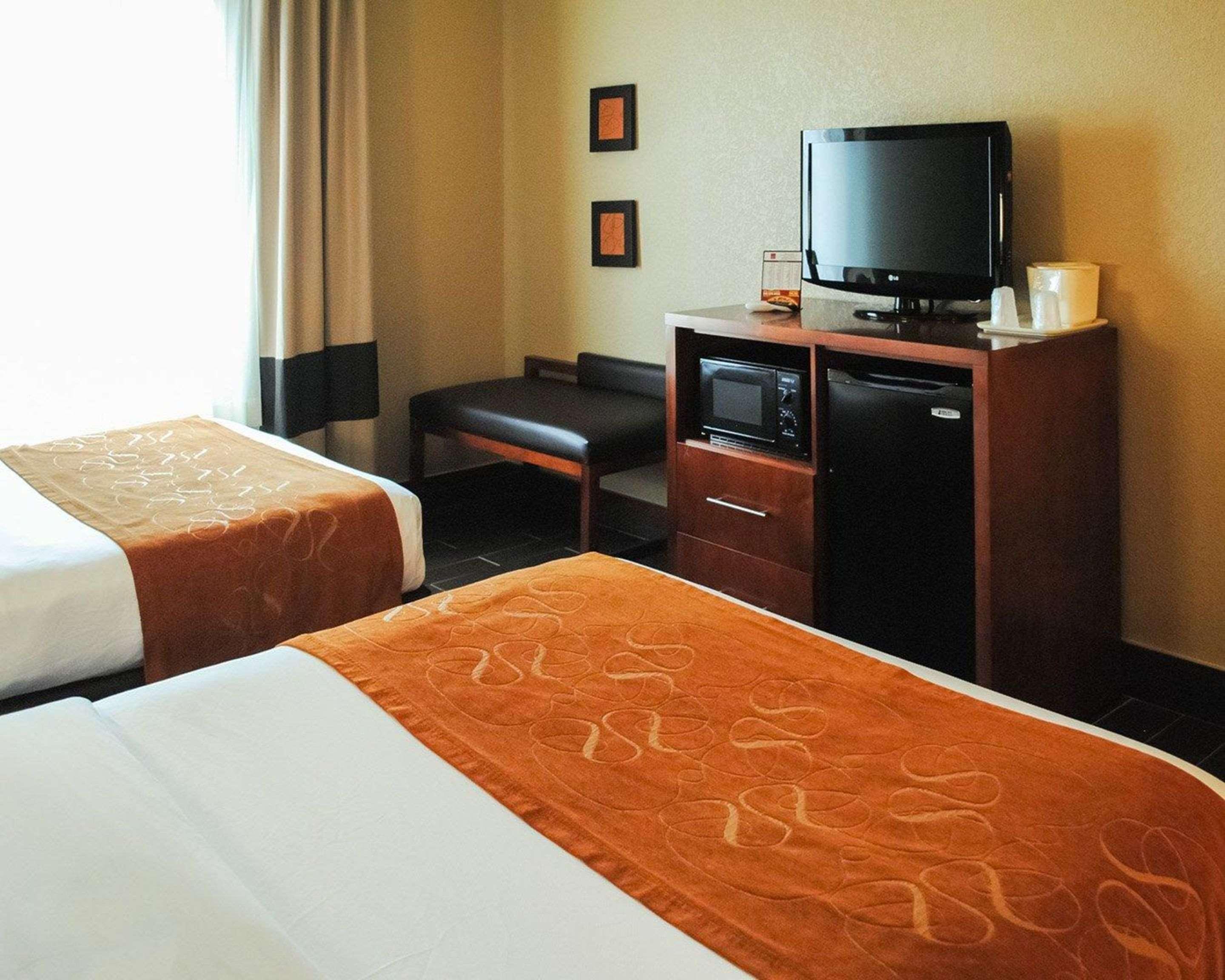 Comfort Suites Grand Rapids South Kentwood Екстериор снимка