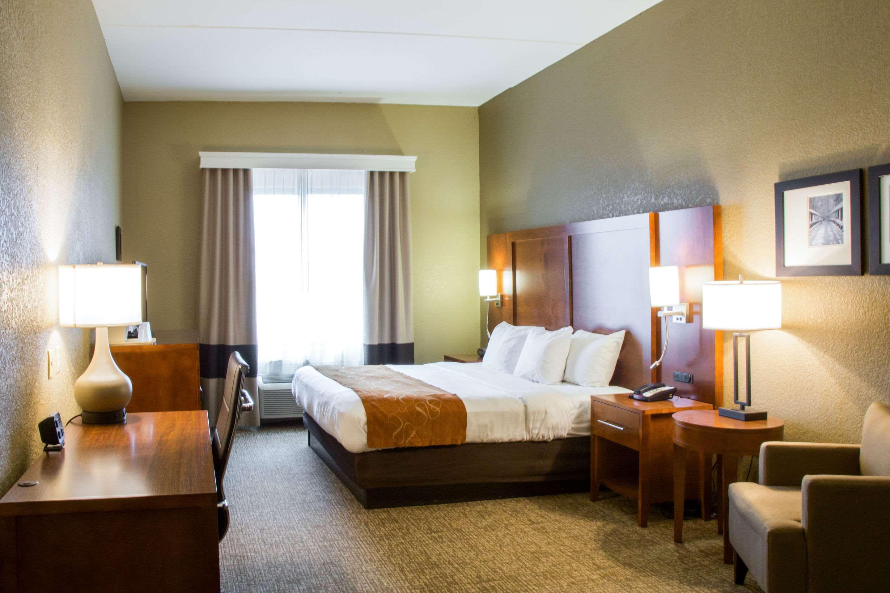 Comfort Suites Grand Rapids South Kentwood Екстериор снимка