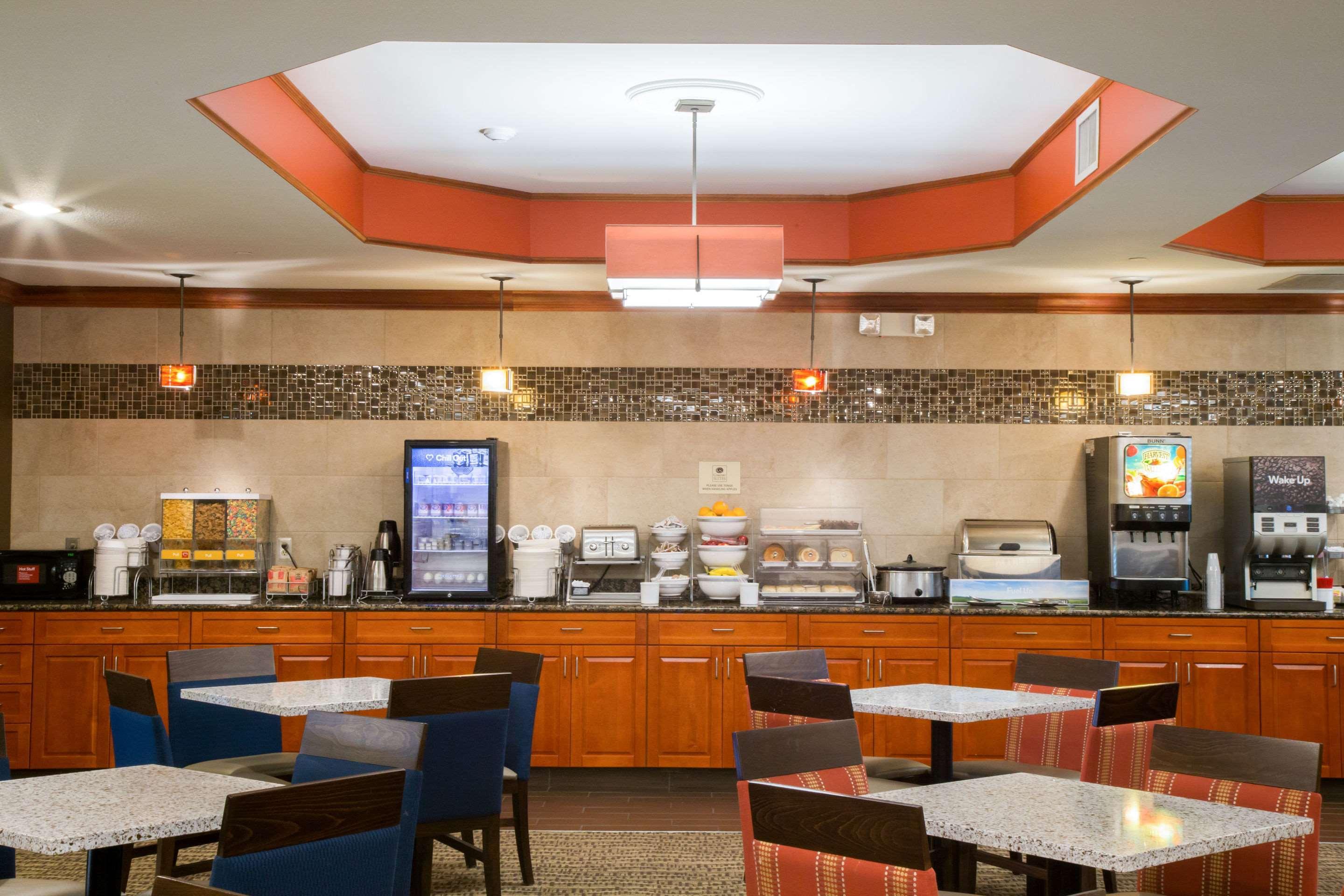 Comfort Suites Grand Rapids South Kentwood Екстериор снимка